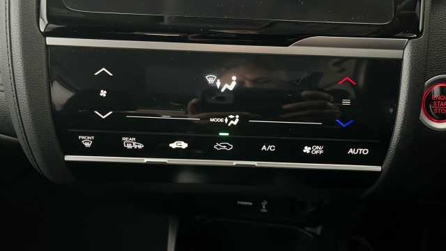 Honda Jazz 1.3 i-VTEC EX Hatchback 5dr Petrol CVT Euro 6 (s/s) (102 ps) 