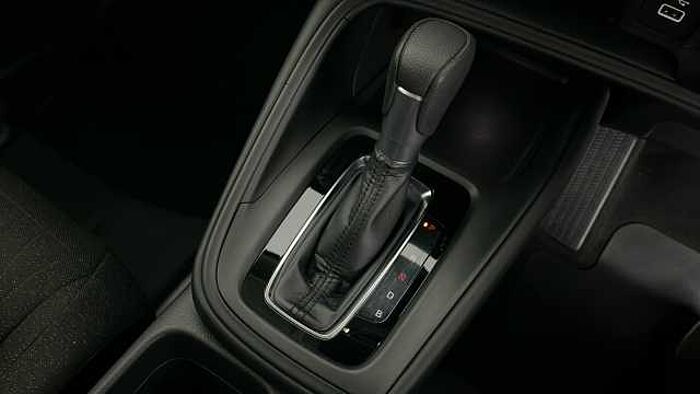 Honda HR-V Hybrid HONDA HR-V 1.5 h i-MMD Elegance SUV 5dr Petrol Hybrid CVT Euro 6 (s/s) (131 ps) 