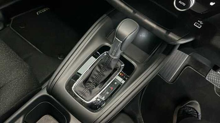 Honda HR-V Hybrid HONDA HR-V 1.5 h i-MMD e:HEV Elegance SUV 5dr Petrol Hybrid CVT Euro 6 (s/s) (13 