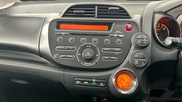 Honda Jazz HONDA Jazz 1.4 i-VTEC ES Plus Hatchback 5dr Petrol CVT Euro 5 (99 ps) 