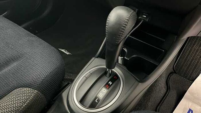 Honda Jazz HONDA Jazz 1.4 i-VTEC ES Plus Hatchback 5dr Petrol CVT Euro 5 (99 ps) 