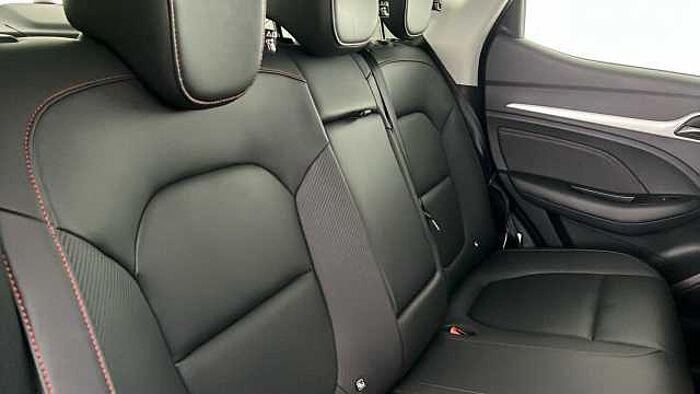 MG MG ZS MG MG ZS 72.6kWh Trophy Connect Long Range SUV 5dr Electric Auto (156 ps) 