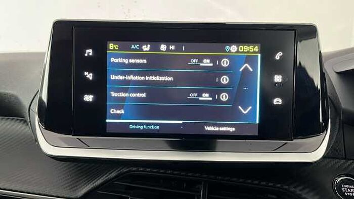 Peugeot 2008 PEUGEOT E-2008 50kWh Allure Premium SUV 5dr Electric Auto (136 ps) 