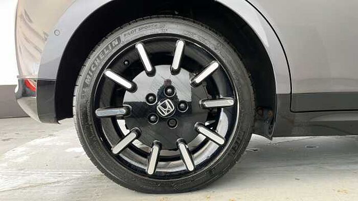 Honda e 35.5kWh Advance Hatchback 5dr Electric Auto (17in Alloy) (154 ps) 