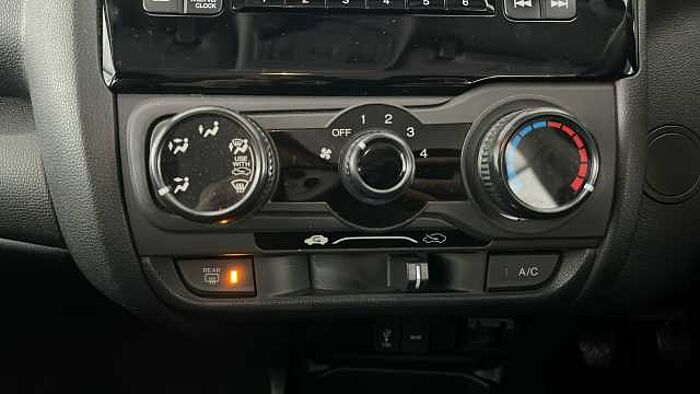 Honda Jazz HONDA Jazz 1.3 i-VTEC S Hatchback 5dr Petrol Manual Euro 6 (s/s) (102 ps) 