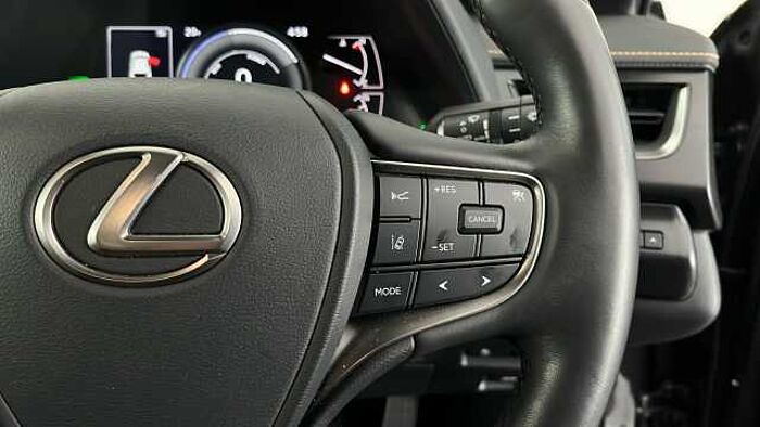 Lexus UX 250h 2.0 250h F Sport Design SUV 5dr Petrol Hybrid E-CVT Euro 6 (s/s) (184 ps) 