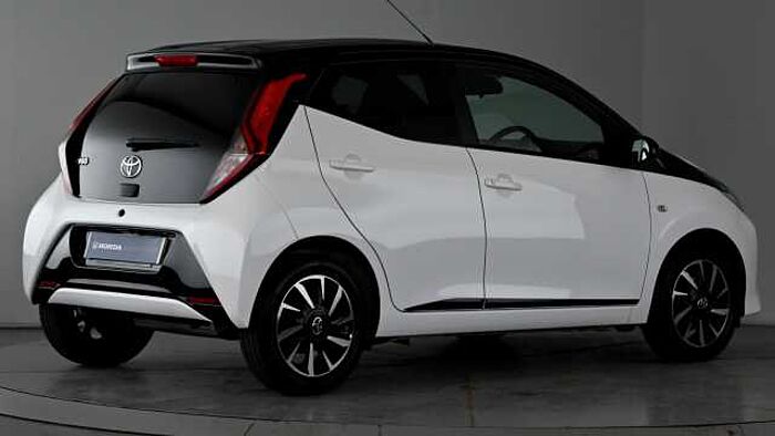 Toyota Aygo 1.0 VVT-i x-trend Hatchback 5dr Petrol x-shift Euro 6 (Safety Sense) (71 ps) 