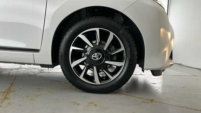 Toyota Aygo 1.0 VVT-i x-trend Hatchback 5dr Petrol x-shift Euro 6 (Safety Sense) (71 ps) 