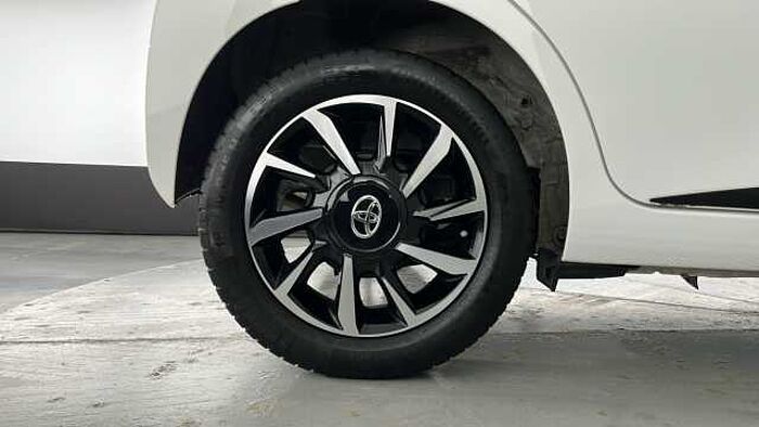 Toyota Aygo 1.0 VVT-i x-trend Hatchback 5dr Petrol x-shift Euro 6 (Safety Sense) (71 ps) 