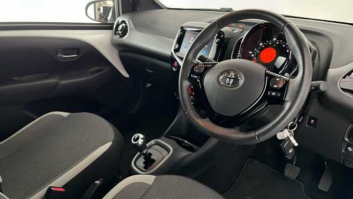 Toyota Aygo 1.0 VVT-i x-trend Hatchback 5dr Petrol x-shift Euro 6 (Safety Sense) (71 ps) 