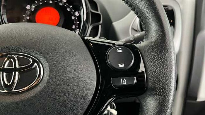 Toyota Aygo 1.0 VVT-i x-trend Hatchback 5dr Petrol x-shift Euro 6 (Safety Sense) (71 ps) 