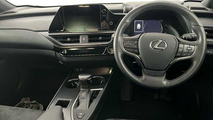 Lexus 2.0 250h SUV 5dr Petrol Hybrid E-CVT Euro 6 (s/s) (184 ps) 