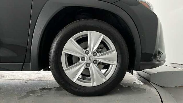 Lexus 2.0 250h SUV 5dr Petrol Hybrid E-CVT Euro 6 (s/s) (184 ps) 