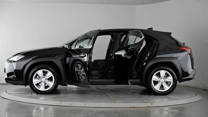 Lexus 2.0 250h SUV 5dr Petrol Hybrid E-CVT Euro 6 (s/s) (184 ps) 