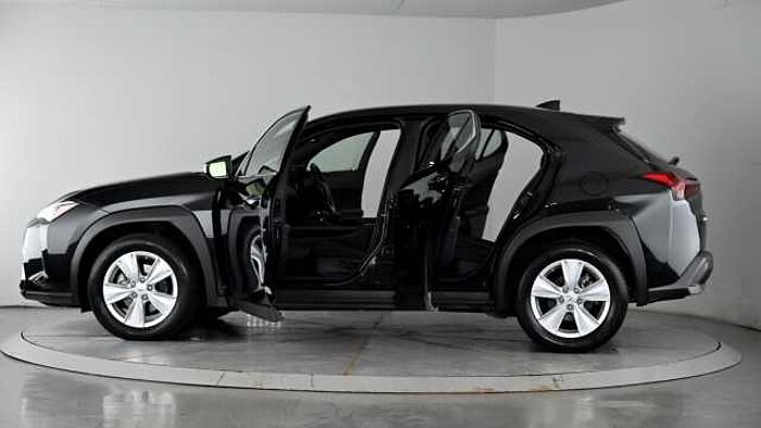 Lexus 2.0 250h SUV 5dr Petrol Hybrid E-CVT Euro 6 (s/s) (184 ps) 