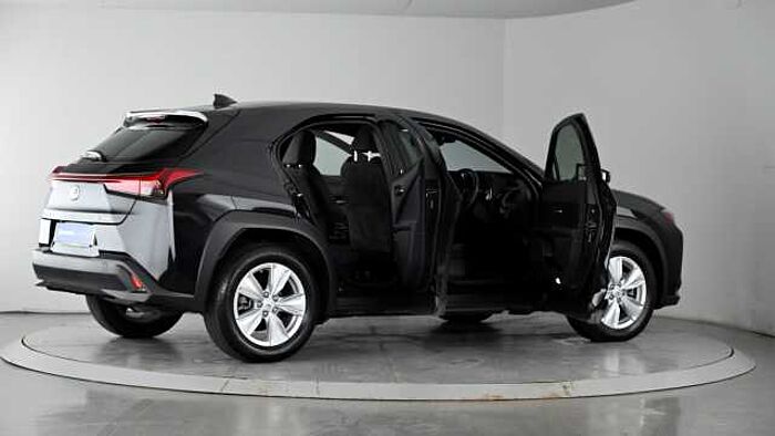 Lexus 2.0 250h SUV 5dr Petrol Hybrid E-CVT Euro 6 (s/s) (184 ps) 
