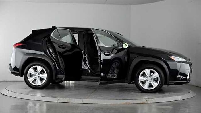 Lexus 2.0 250h SUV 5dr Petrol Hybrid E-CVT Euro 6 (s/s) (184 ps) 
