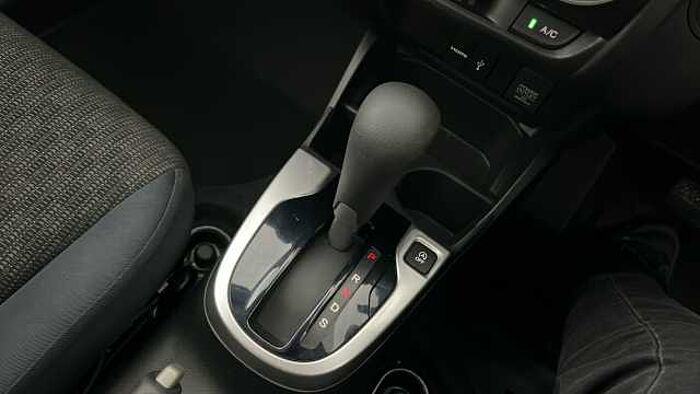 Honda Jazz 1.3 i-VTEC SE Hatchback 5dr Petrol CVT Euro 6 (s/s) (102 ps) 