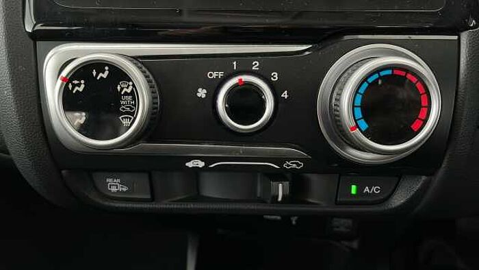 Honda Jazz 1.3 i-VTEC SE Hatchback 5dr Petrol CVT Euro 6 (s/s) (102 ps) 